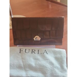 Furla Brown Croc-Embossed Leather Clutch Wallet with Gold Hardware